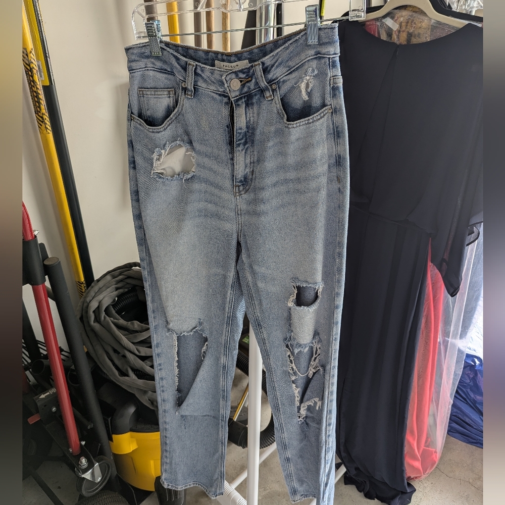 PacSun Jeans- Size 26- Distressed